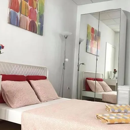 Flatmetro Apartment